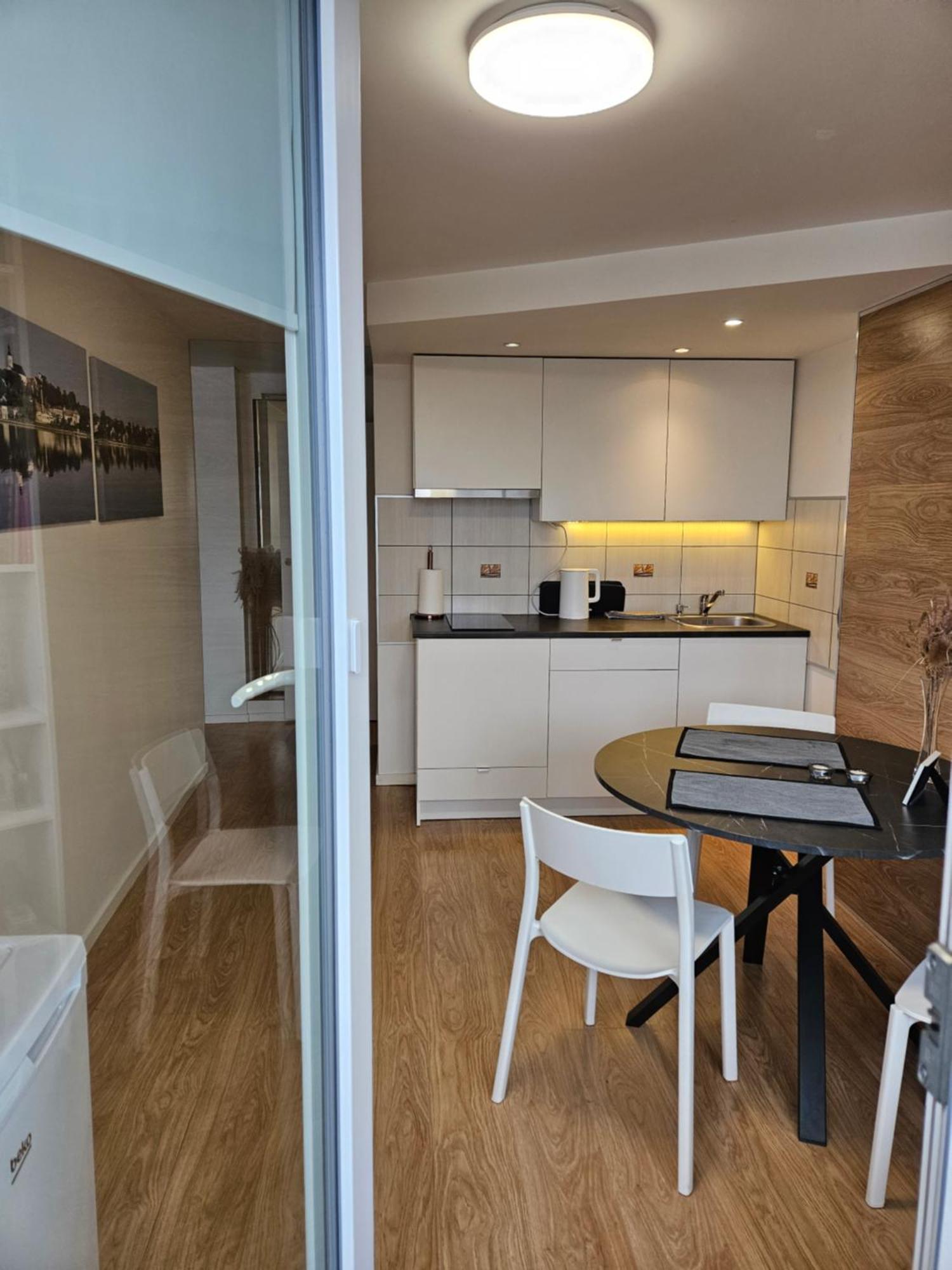 Buto Nuoma Zemaites Gatveje Appartement Telšiai Buitenkant foto